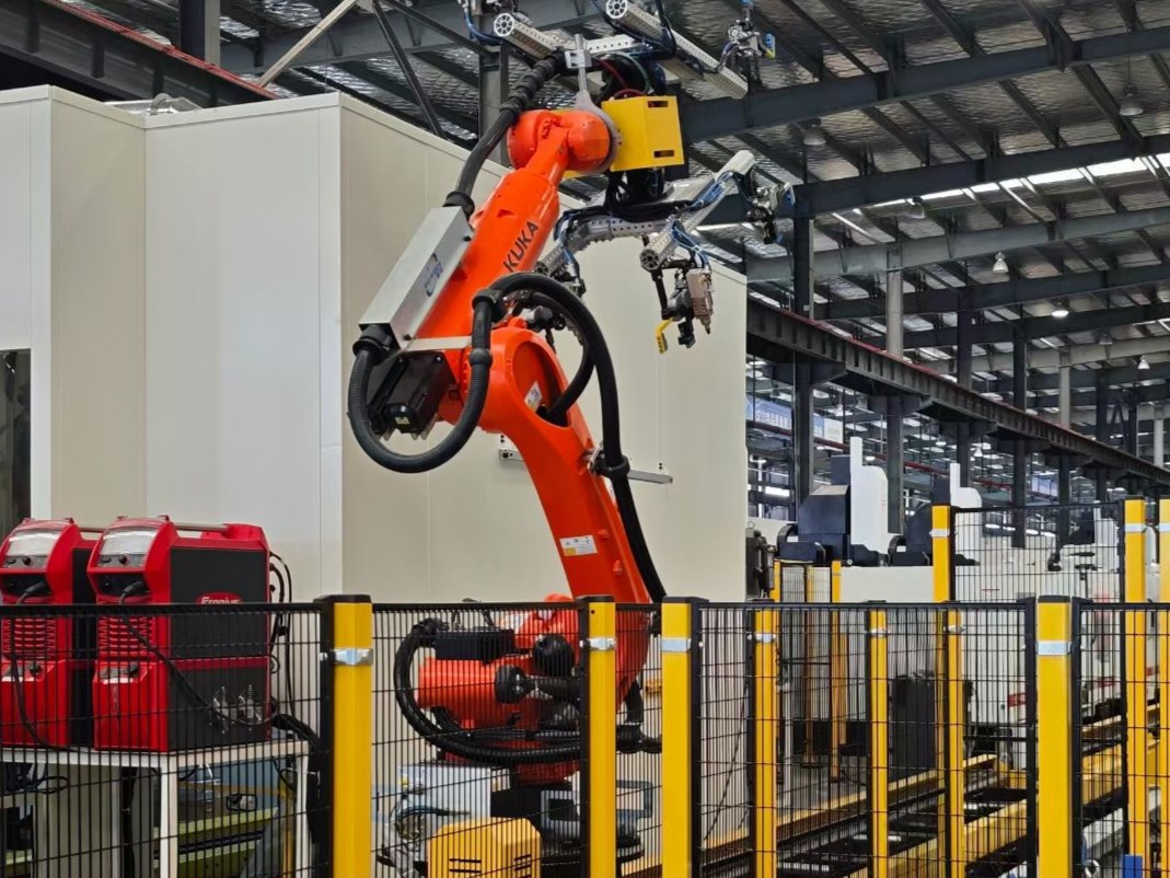 Six-Axis Industrial Robots